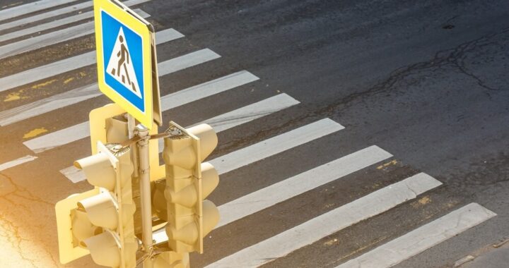 potr--cenie-pieszej-na-oznakowanym-przej--ciu-dla--auto-6029